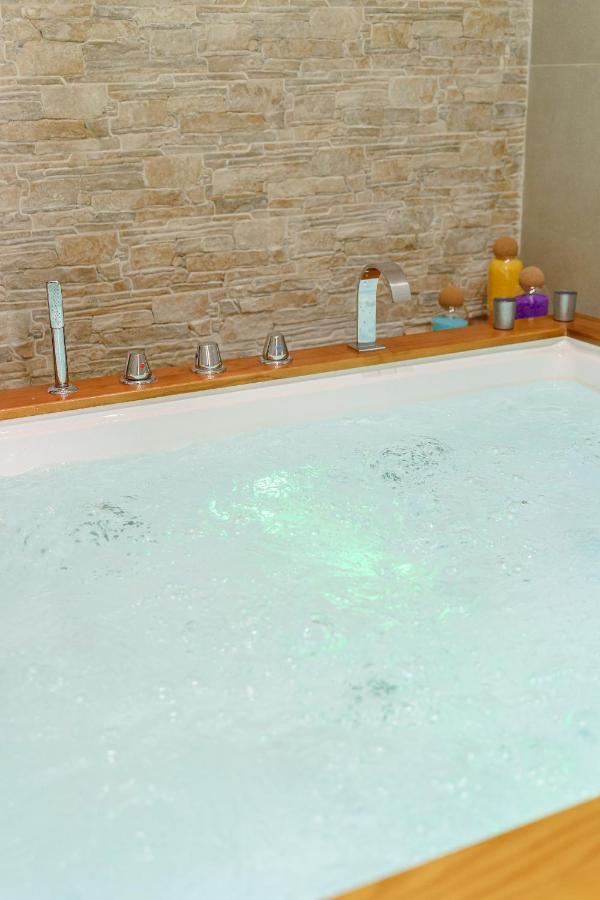 Bed and Breakfast Sisto18 Aeroporto di Catania Fontana Rossa Esterno foto