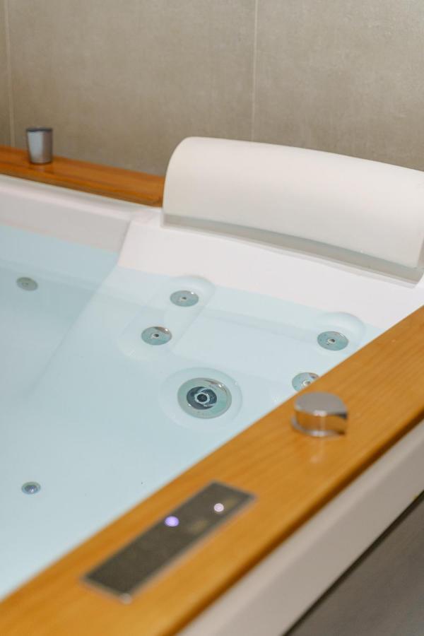 Bed and Breakfast Sisto18 Aeroporto di Catania Fontana Rossa Esterno foto
